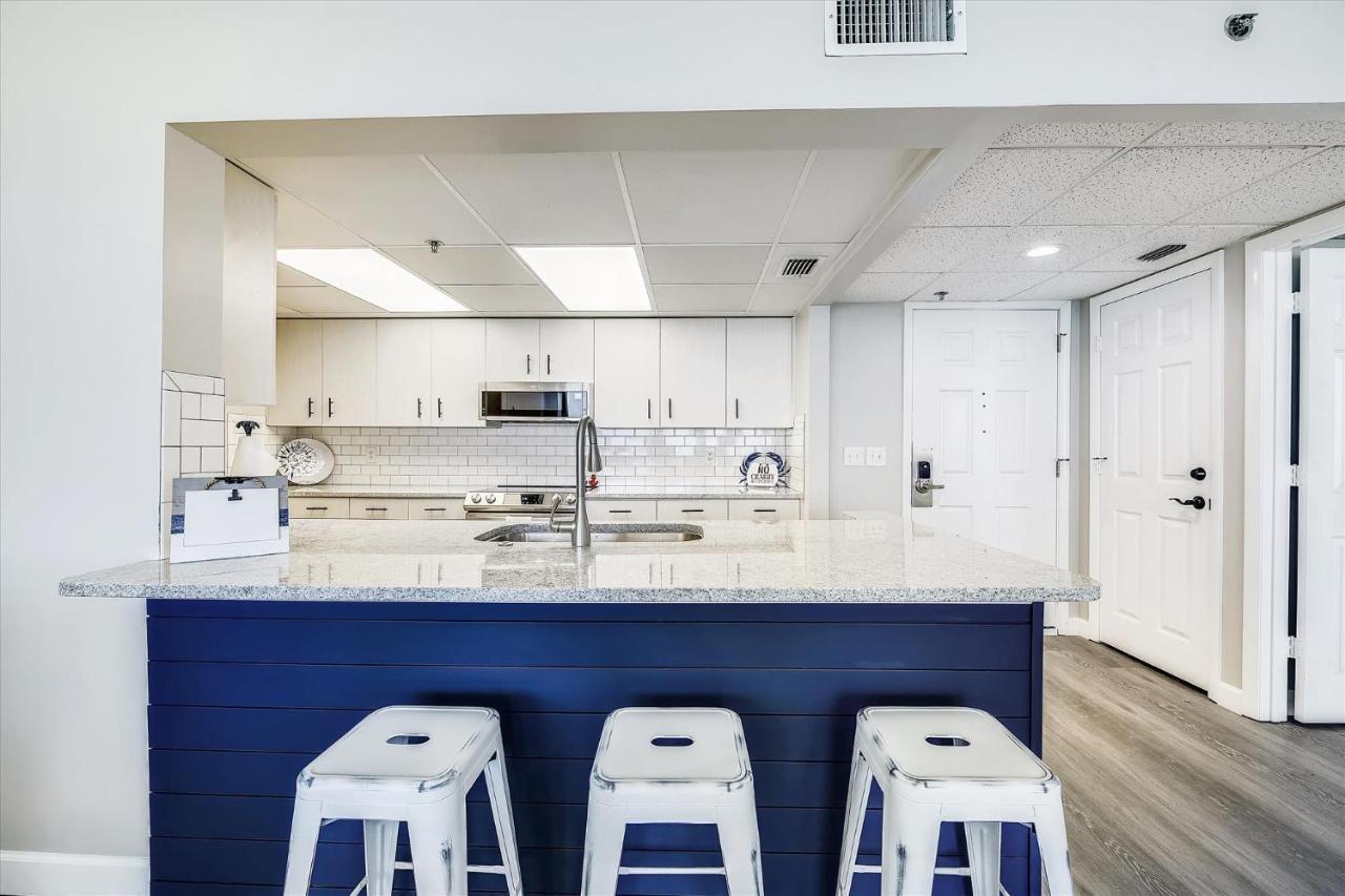 Long Tower 3, #1303 - Completely Renovated 2 Bedroom Sleeps 8, Panama City Beach