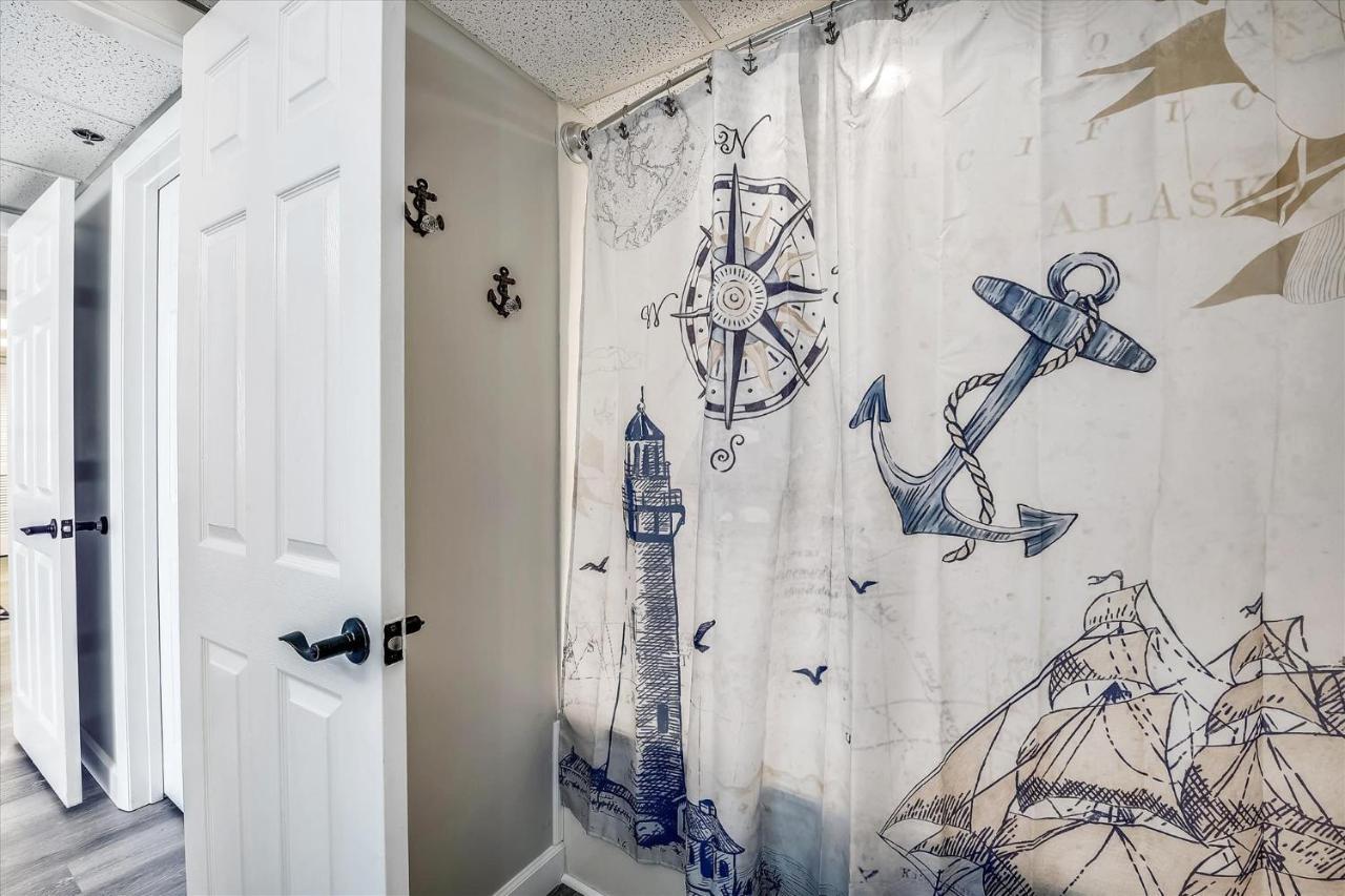 Long Tower 3, #1303 - Completely Renovated 2 Bedroom Sleeps 8, Panama City Beach